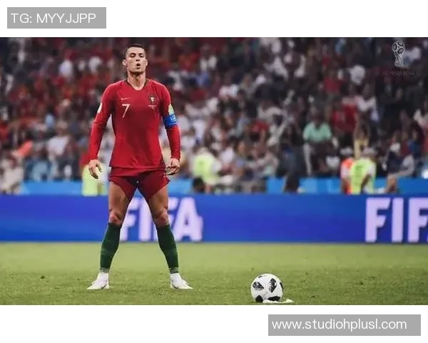 用形容词描绘足球明星的魅力与风采，揭示他们背后的故事与成就